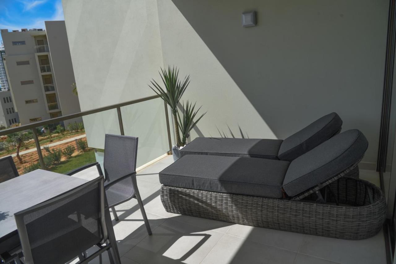 Luxury Oasis Sea View Apartment Portimao Exterior photo